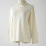 ハイネックプルオーバー